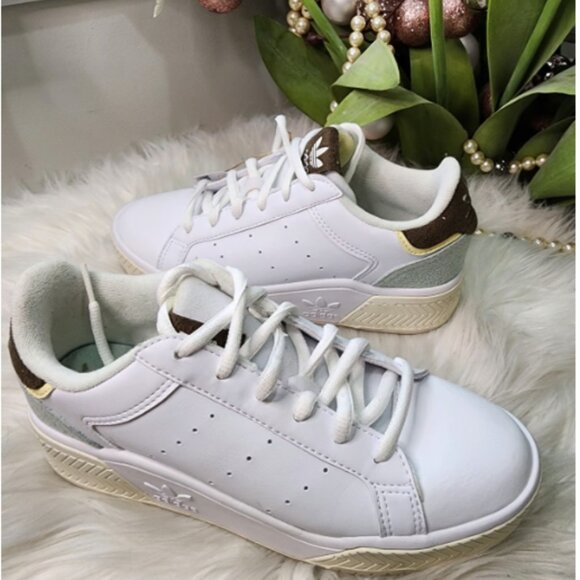 adidas Shoes - Adidas Originals Court Tourino Bold White Green Womens Size 8.5 Casual Sneakers